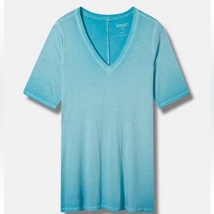 Torrid Size 2 (18/20) V-Neck Side Slit Tee. Turquoise in color. Never Worn.